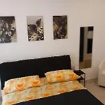Bliss Apartment Rom